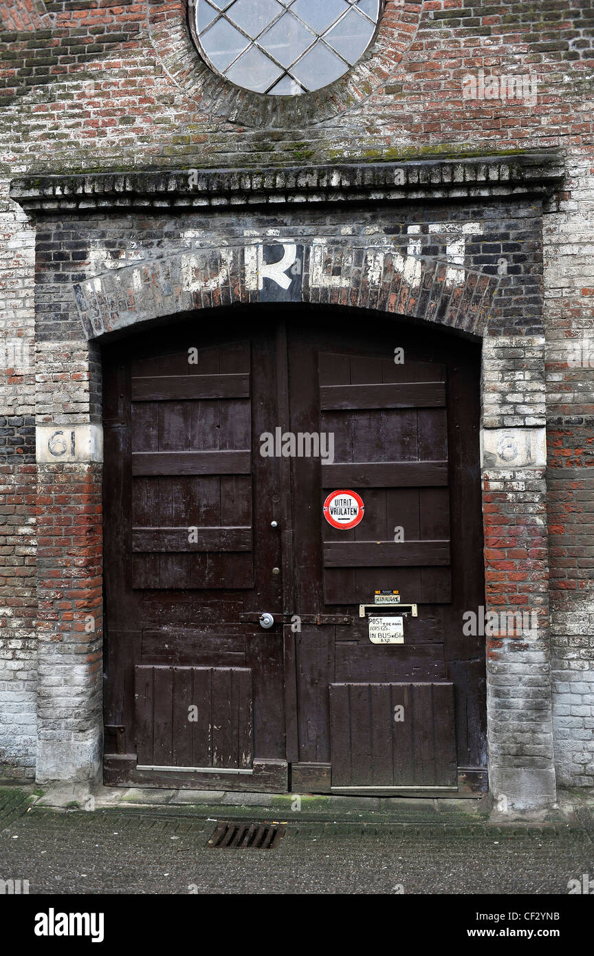 Old industrial brick warehouse building hires stock photography and