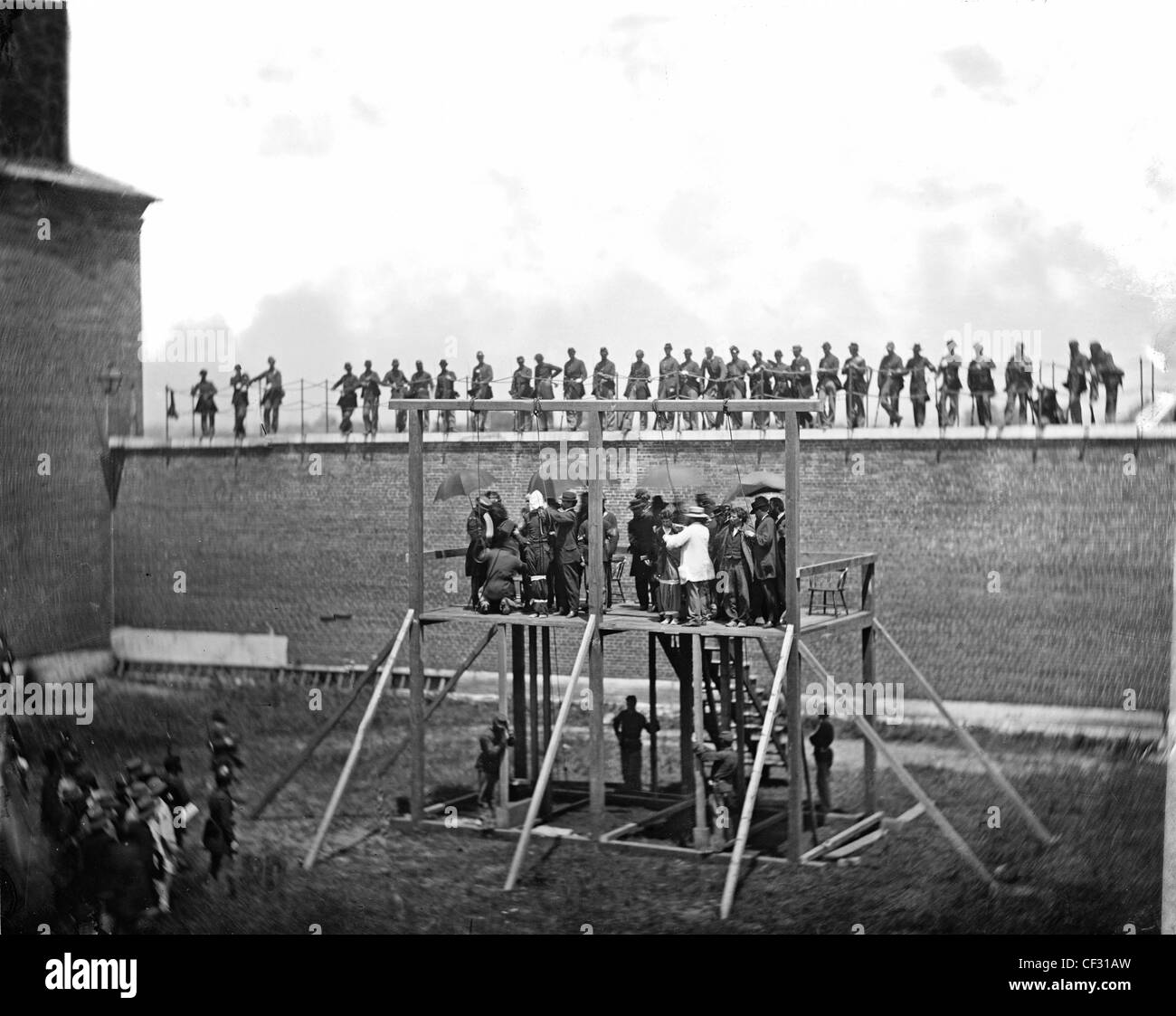 Washington, D.C. Adjusting the ropes for hanging the conspirators of the assassination of President Lincoln, April-July 1865. Stock Photo