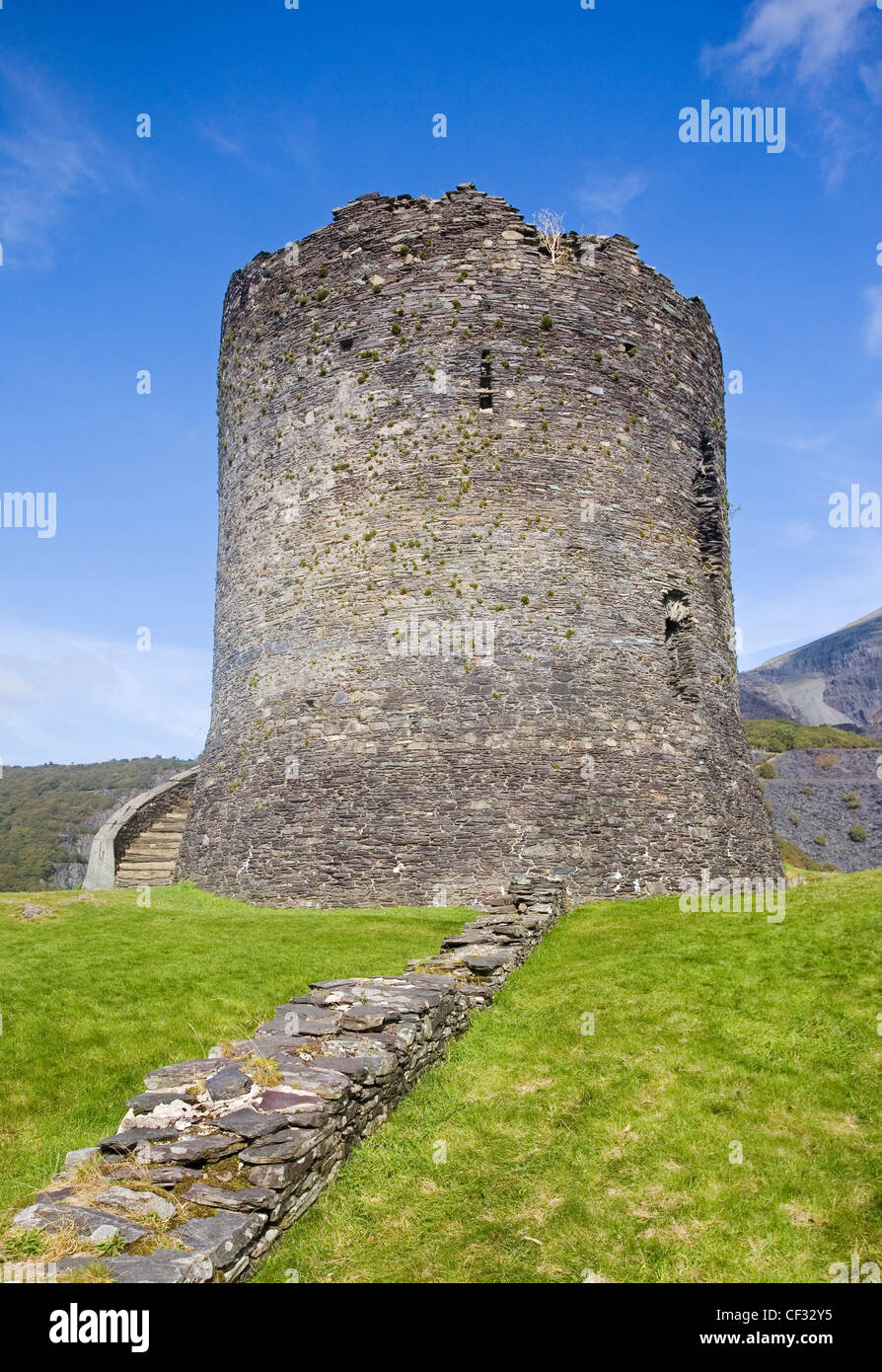 The Great Tower of Dolbadarn castle built by Llywelyn ap Iorwerth (Llywelyn the Great) around 1230, one Wales' finest native-bui Stock Photo