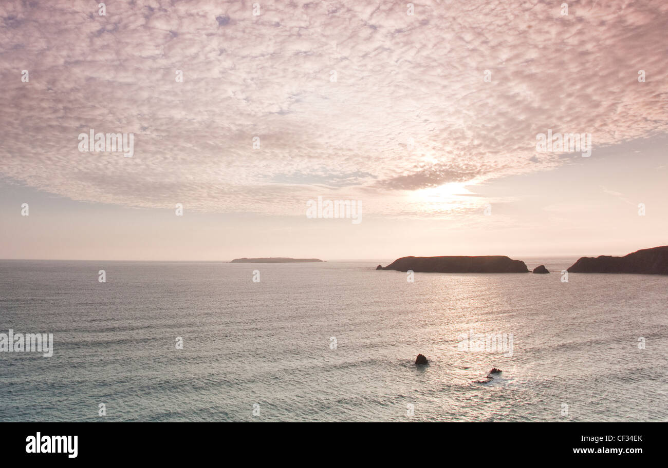 Beautiful late summer sunset, view of Irish sea, Gateholm and Skokholm Island, Marloes Sands (National Trust) Pembrokeshire Coas Stock Photo