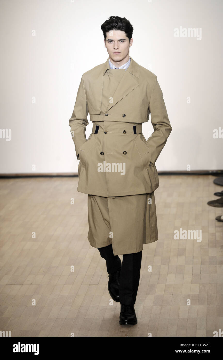 Raf simons store trench coat