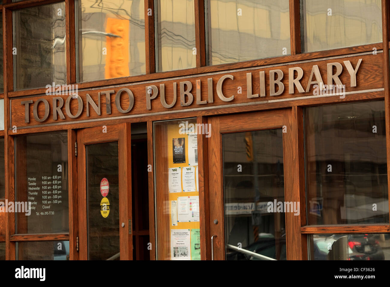 Toronto public library, Yonge street Stock Photo Alamy