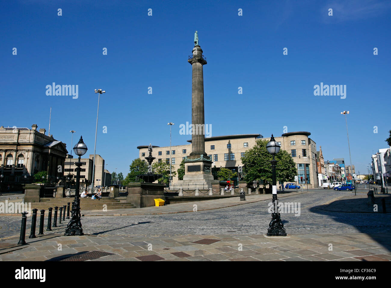 William Brown Street with fountain and statue in the centre of Liverpool. Stock Photo