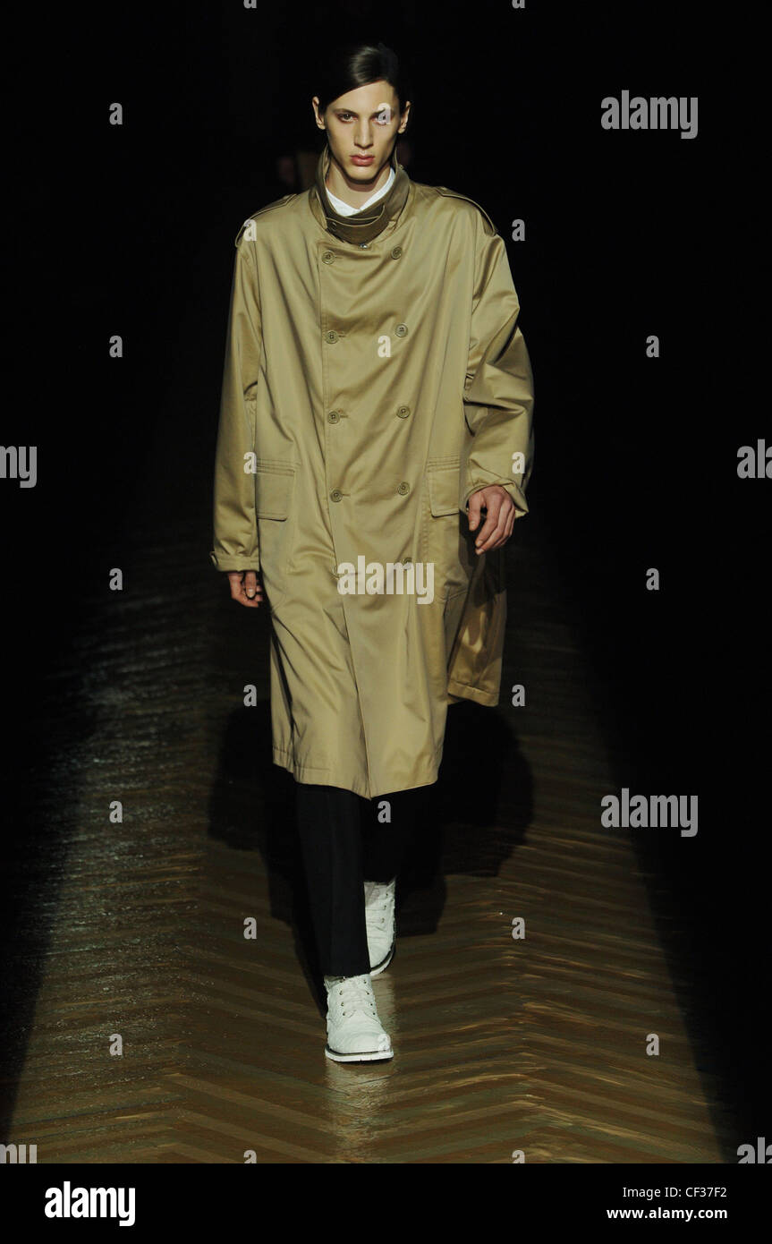 Dries van hot sale noten raincoat