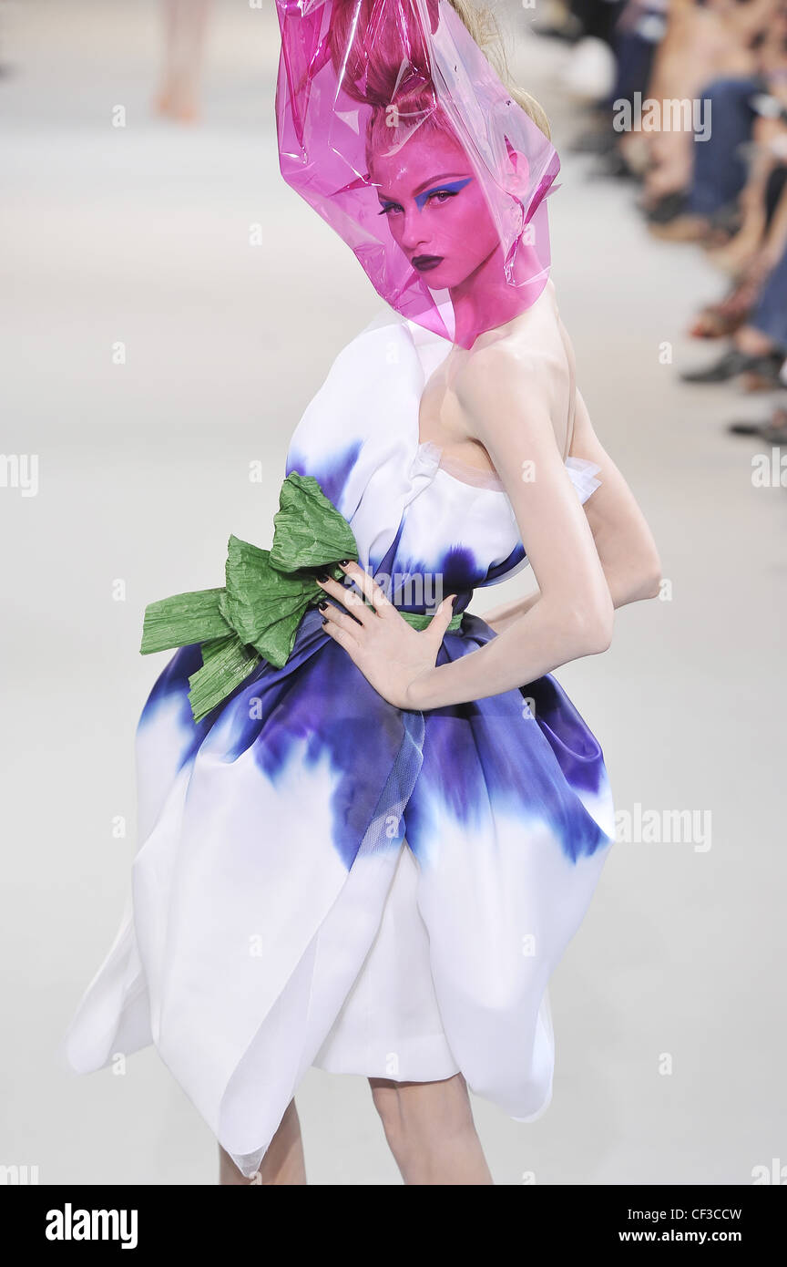 Christian Dior Haute Couture Autumn Winter 2010 11 Flower themed ...