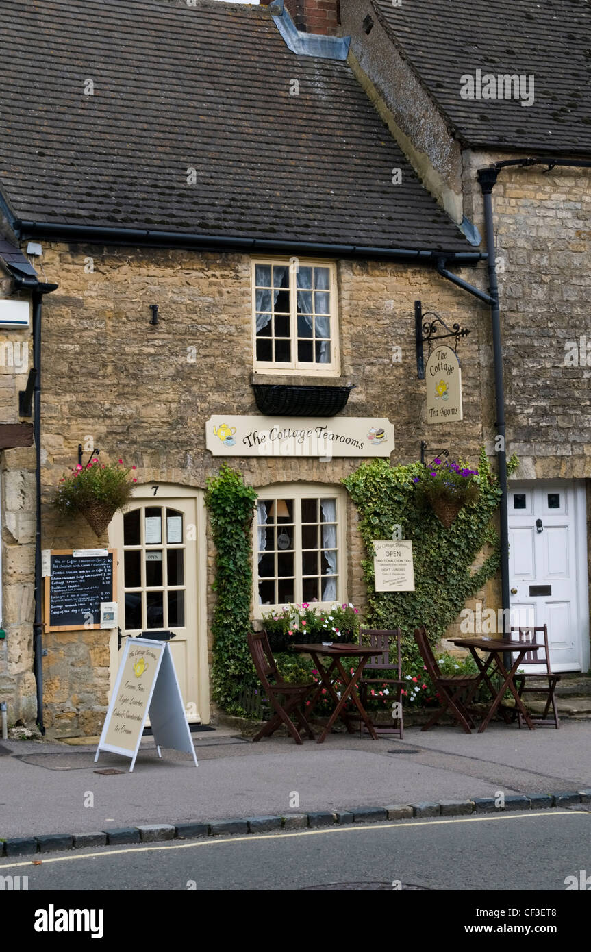 Exterior of the picturesque Cottage Tea rooms at Stow on the Wold. Stock Photo