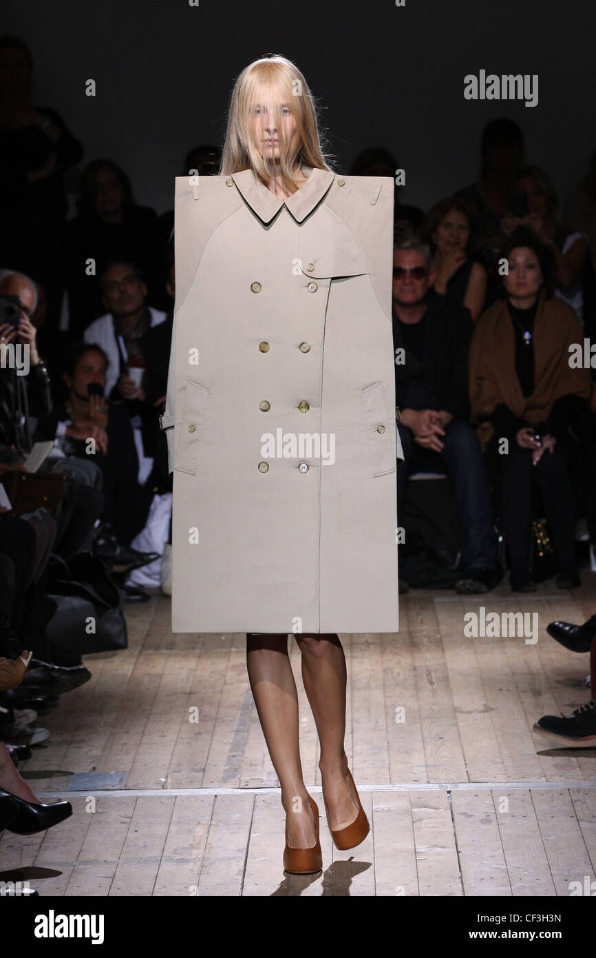 Maison Martin Margiela Paris Ready to Wear Spring Summer 2011 Stock ...