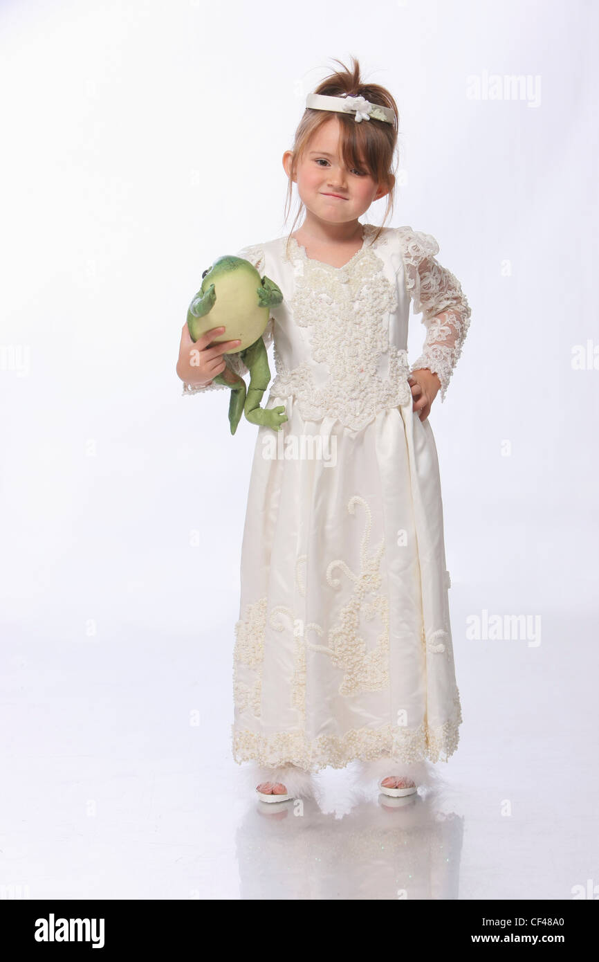 princess and the frog white dress Cartoon characters that wear white