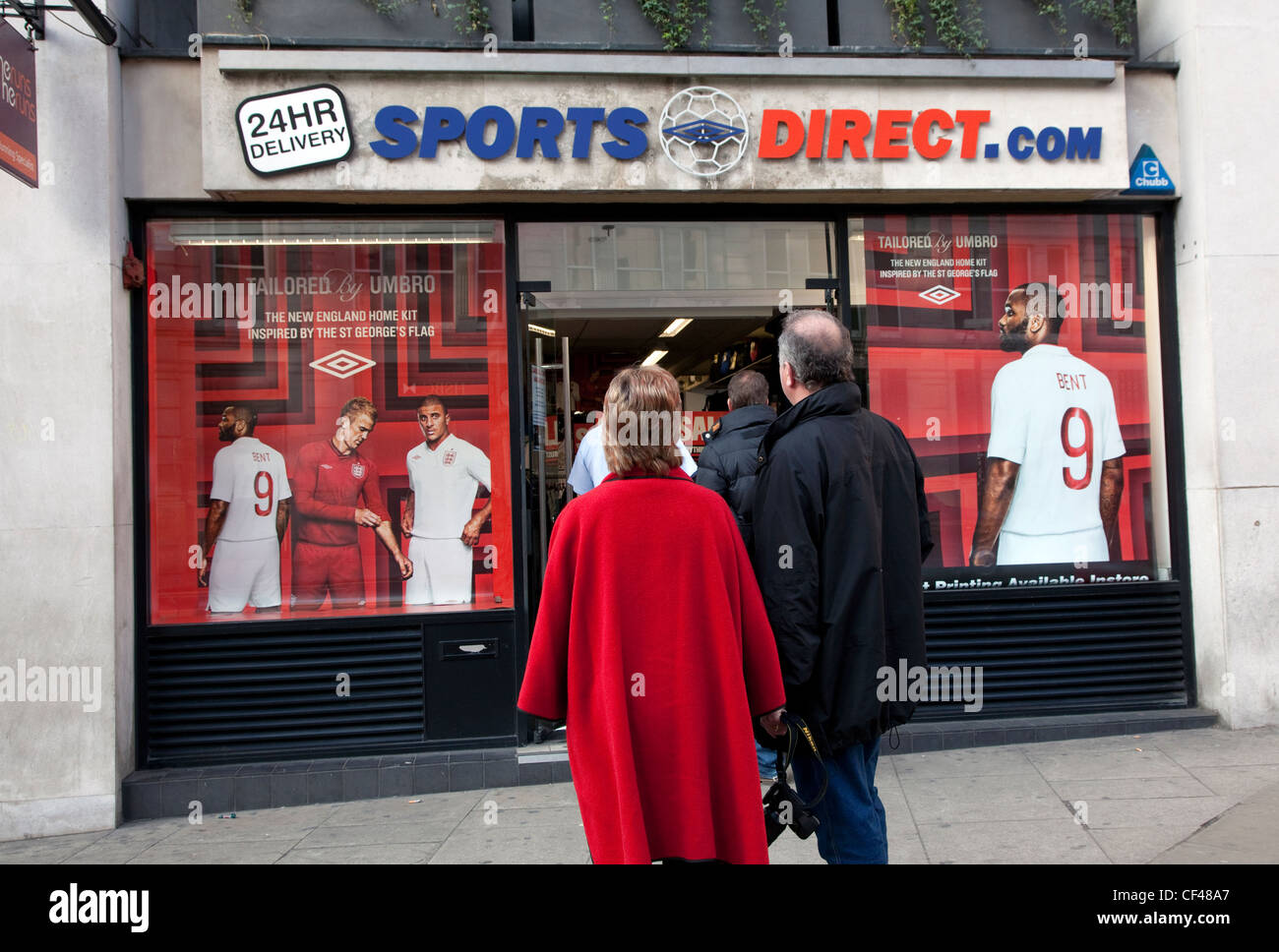 Sports direct shop london hires stock photography and images Alamy