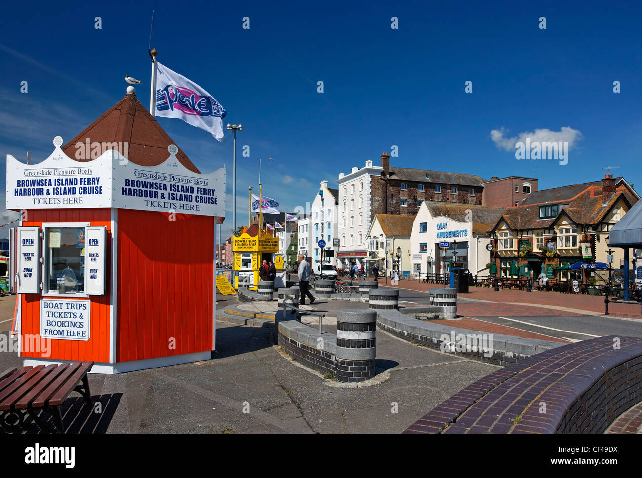 A ticket booth in Poole Quay selling trips on the Brownsea Island Ferry and Harbour and Island Cruises. Stock Photo