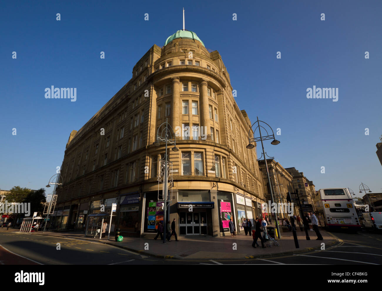 Britannia House, on the corner of Bridge Street and Hall Ings, Bradford Stock Photo Alamy