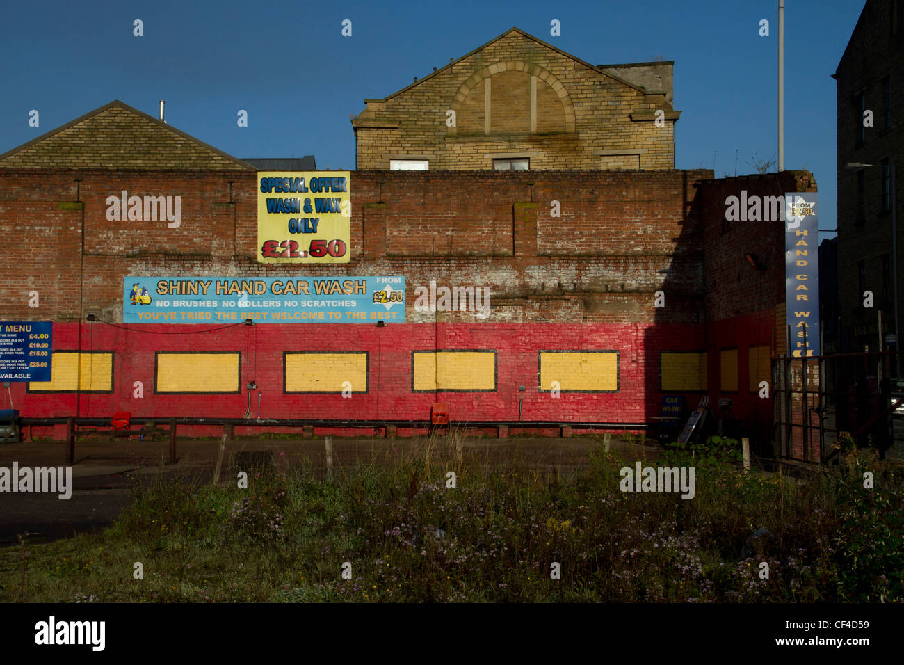 Shiny Hand Car Wash, Thornton Road, Bradford City Centre Stock Photo