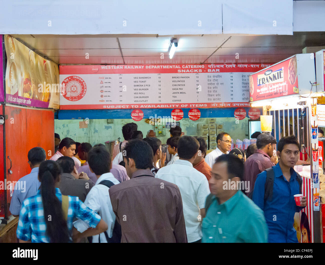 fast food catering at a train station, Mumbai, Maharashtra, India Stock Photo