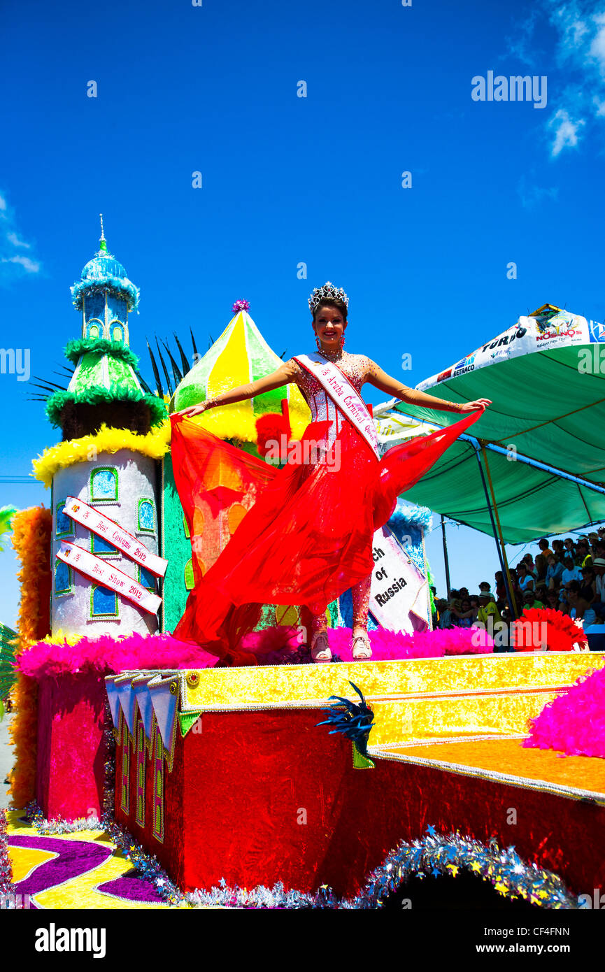 Queen of carnival with group hi-res stock photography and images - Alamy