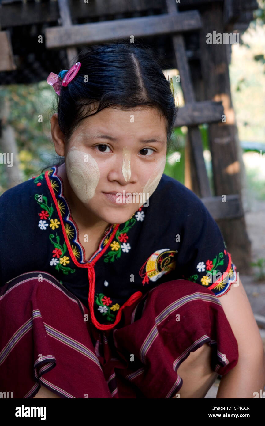 A Karen refugee woman from Burma, (Myanmar) is wearing traditional hilltribe clothing in Ban Tha Ta Fang, Thailand Stock Photo - Alamy A Karen refugee woman from Burma, (Myanmar) is wearing traditional hilltribe clothing in Ban Tha Ta Fang, Thailand Stock Photo - Alamy