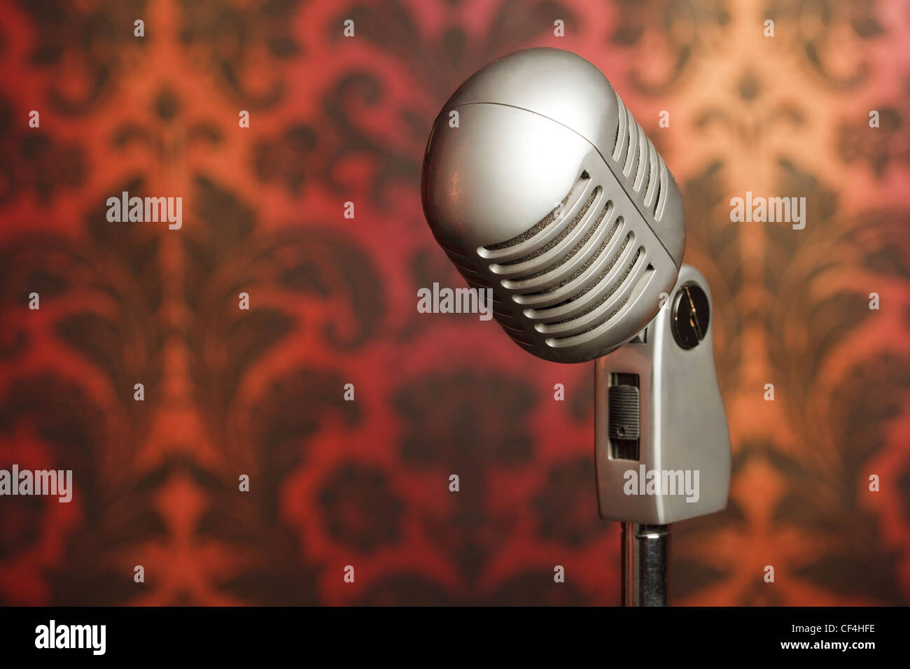 Decorative microphone stand hires stock photography and images Alamy