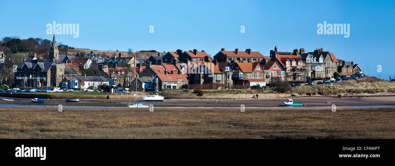 The village of Alnmouth at the mouth of the River Aln on the Northumberland Coast. Stock Photo