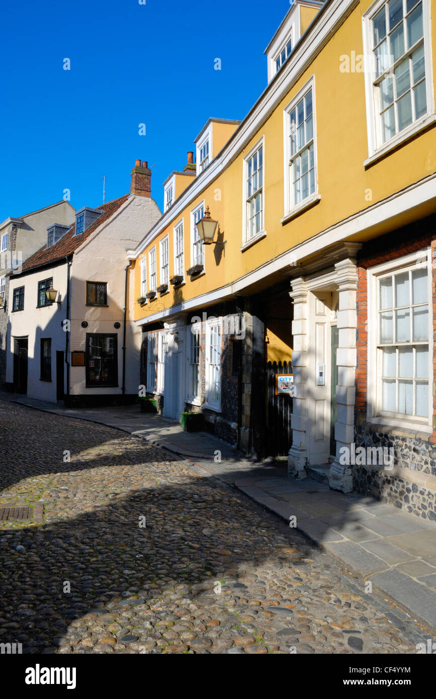 Elm Hill, an historic cobbled lane in Norwich with many buildings dating back to the Tudor period. Stock Photo