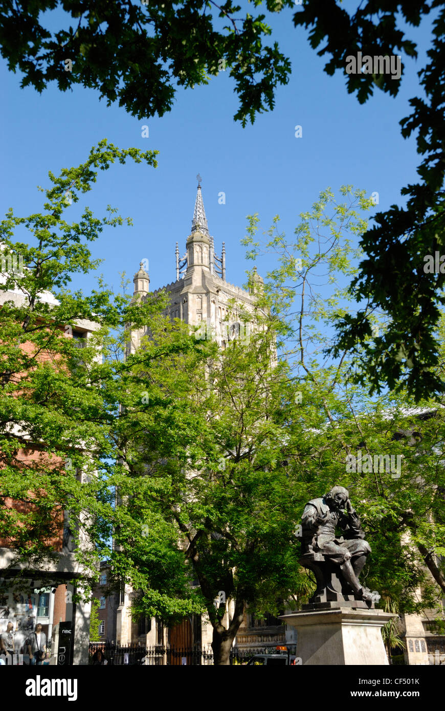 St Peter Mancroft Church and statue of Sir Thomas Browne in Market Place. Stock Photo