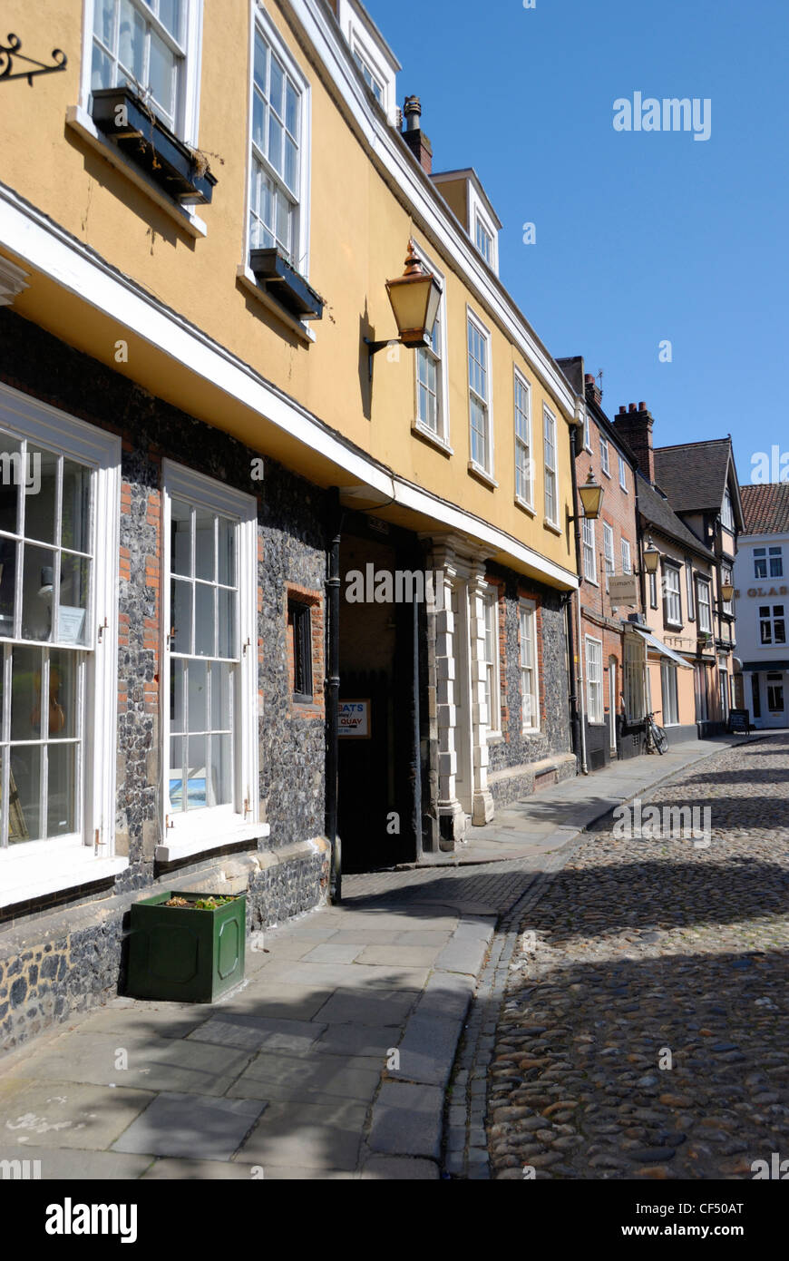Elm Hill, an historic cobbled lane with many buildings dating back to the Tudor period. Stock Photo