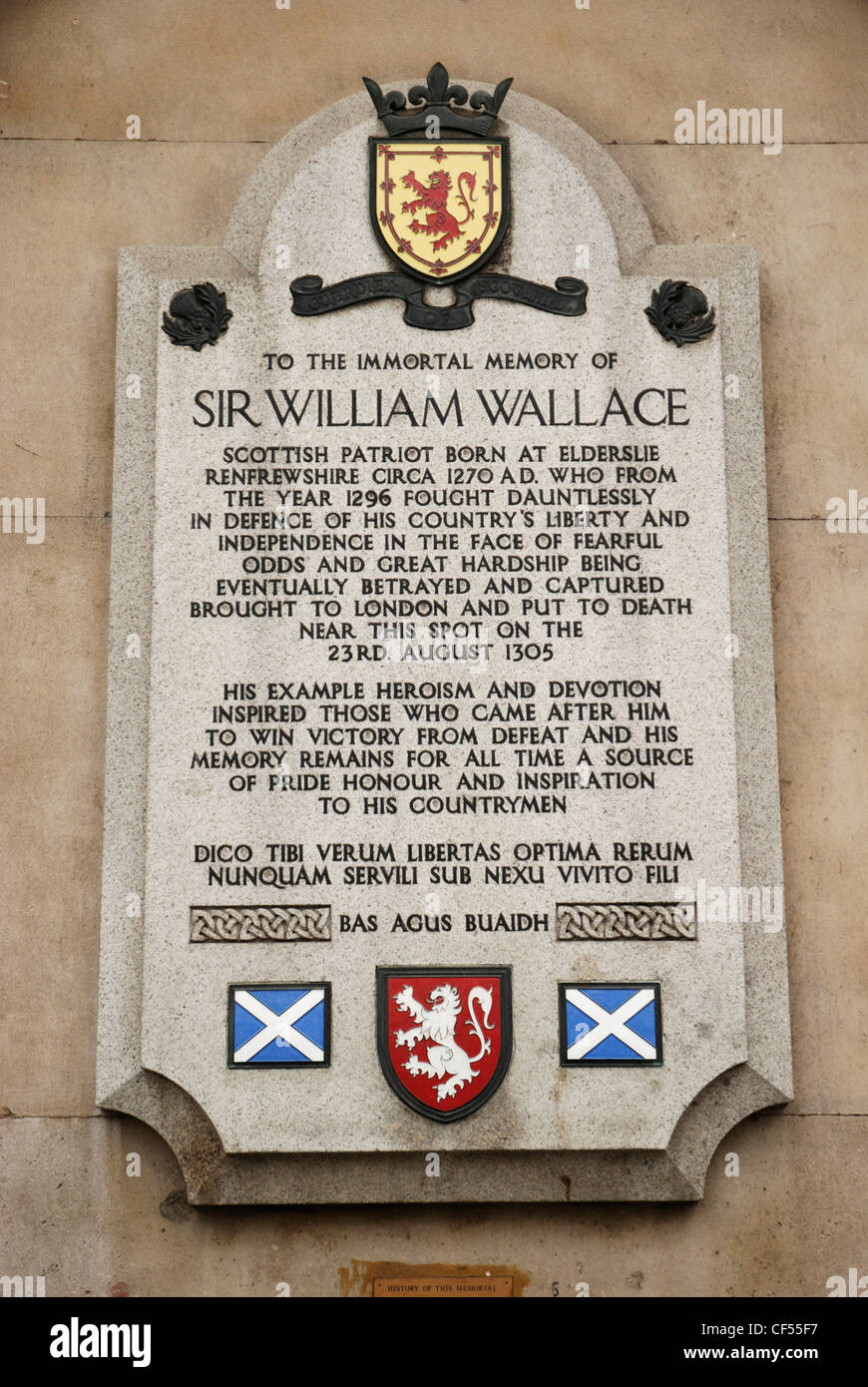 Memorial plaque to Sir William Wallace outside the old St Bartholomew's Hospital in West Smithfield. Stock Photo