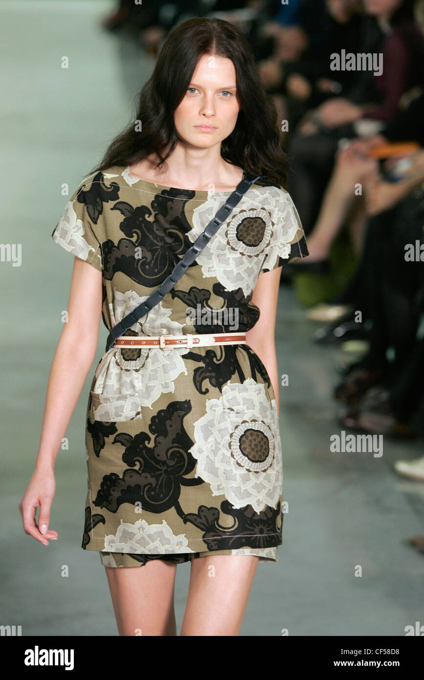 Biba London Ready to Wear Spring Summer Floral print beige short