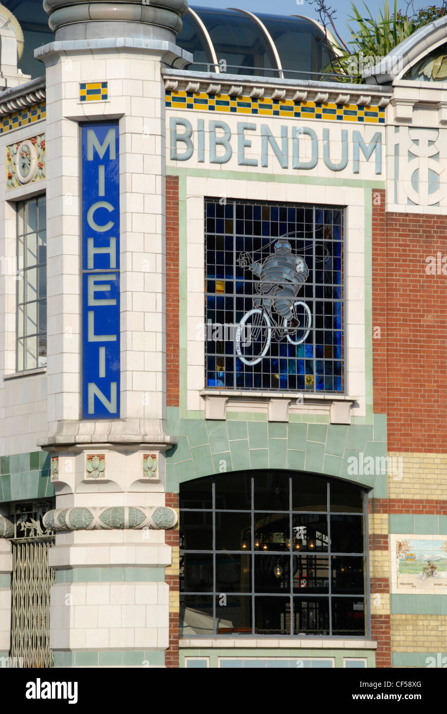 Formerly Michelin House and now the Bibendum Restaurant and Oyster Bar in Fulham Road. Stock Photo