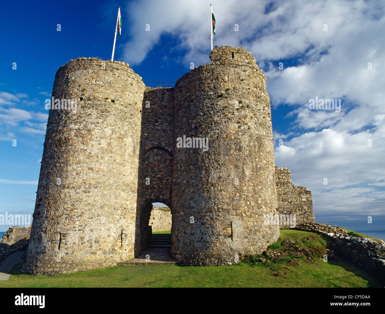 The twin D-shaped towers of the inner gatehouse of Criccieth Castle flanking the entrance passage to the inner ward, mainly the Stock Photo