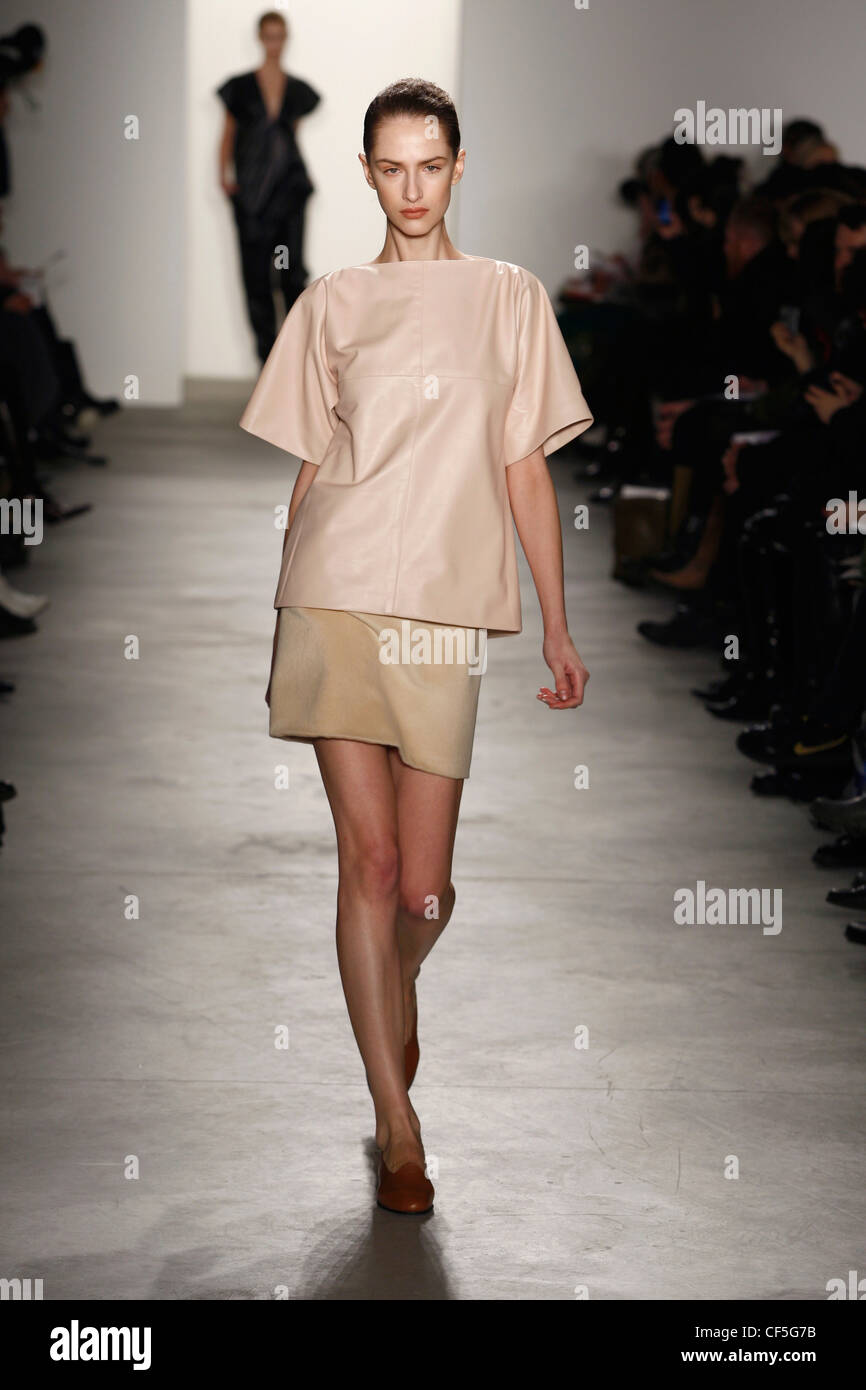 Matthew Ames New York Ready To Wear Autumn Winter A Pale Peach