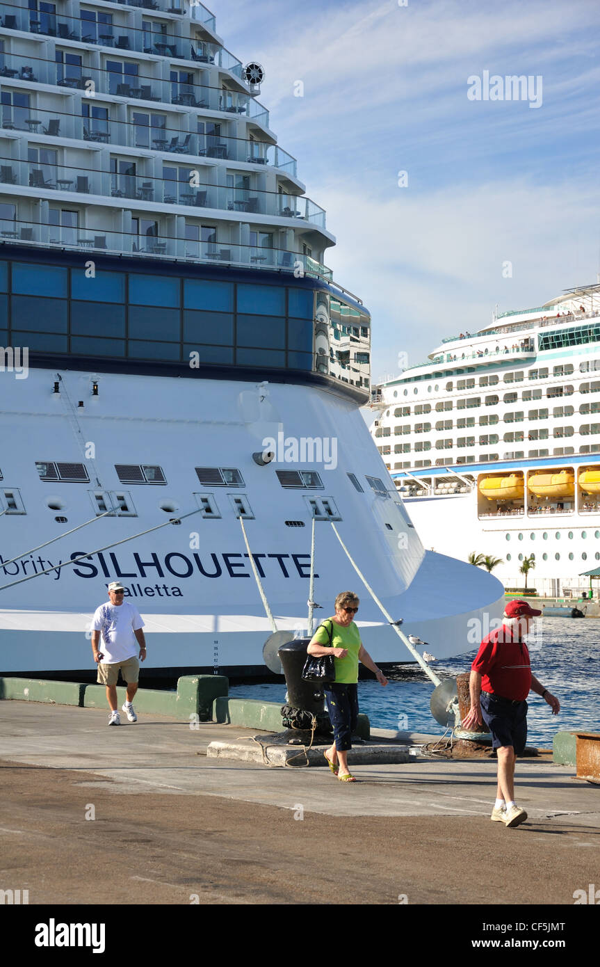 Cruise ships docked in Nassau, Bahamas Stock Photo Alamy