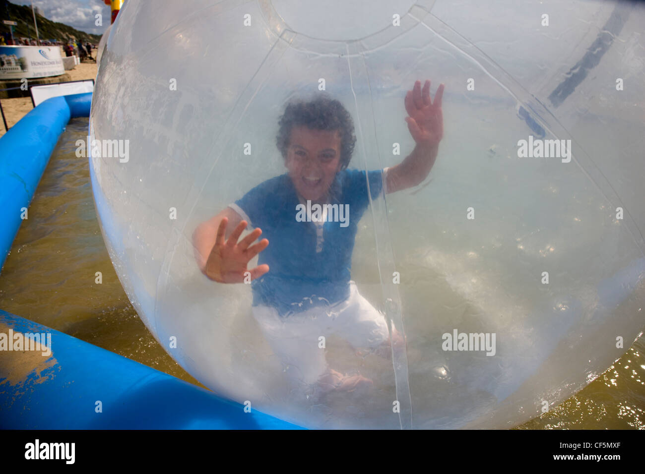 Ball float water hires stock photography and images Alamy