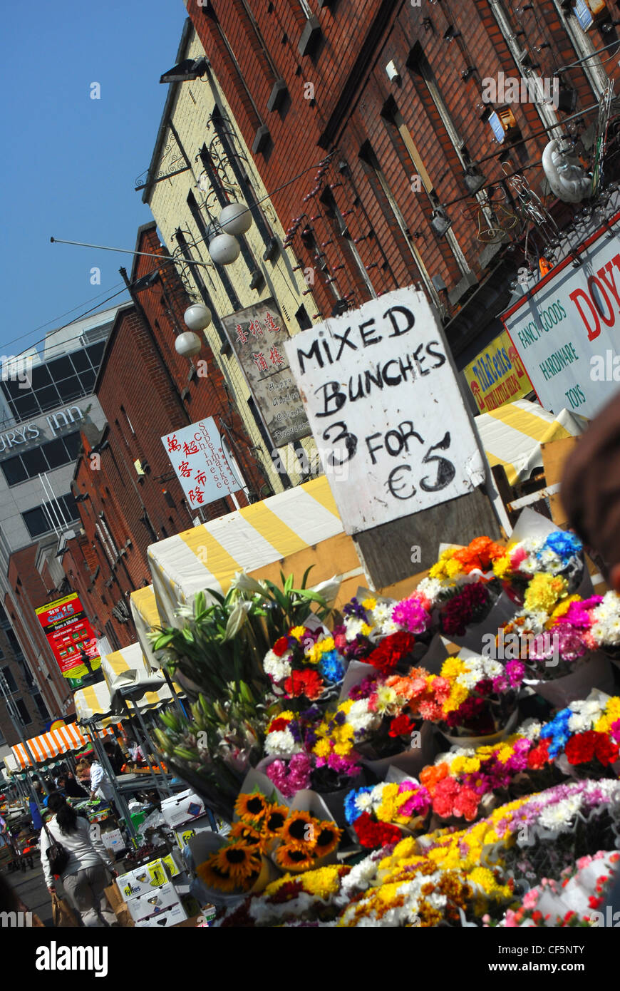 A flower stall at Moore Street Market in Dublin Stock Photo Alamy