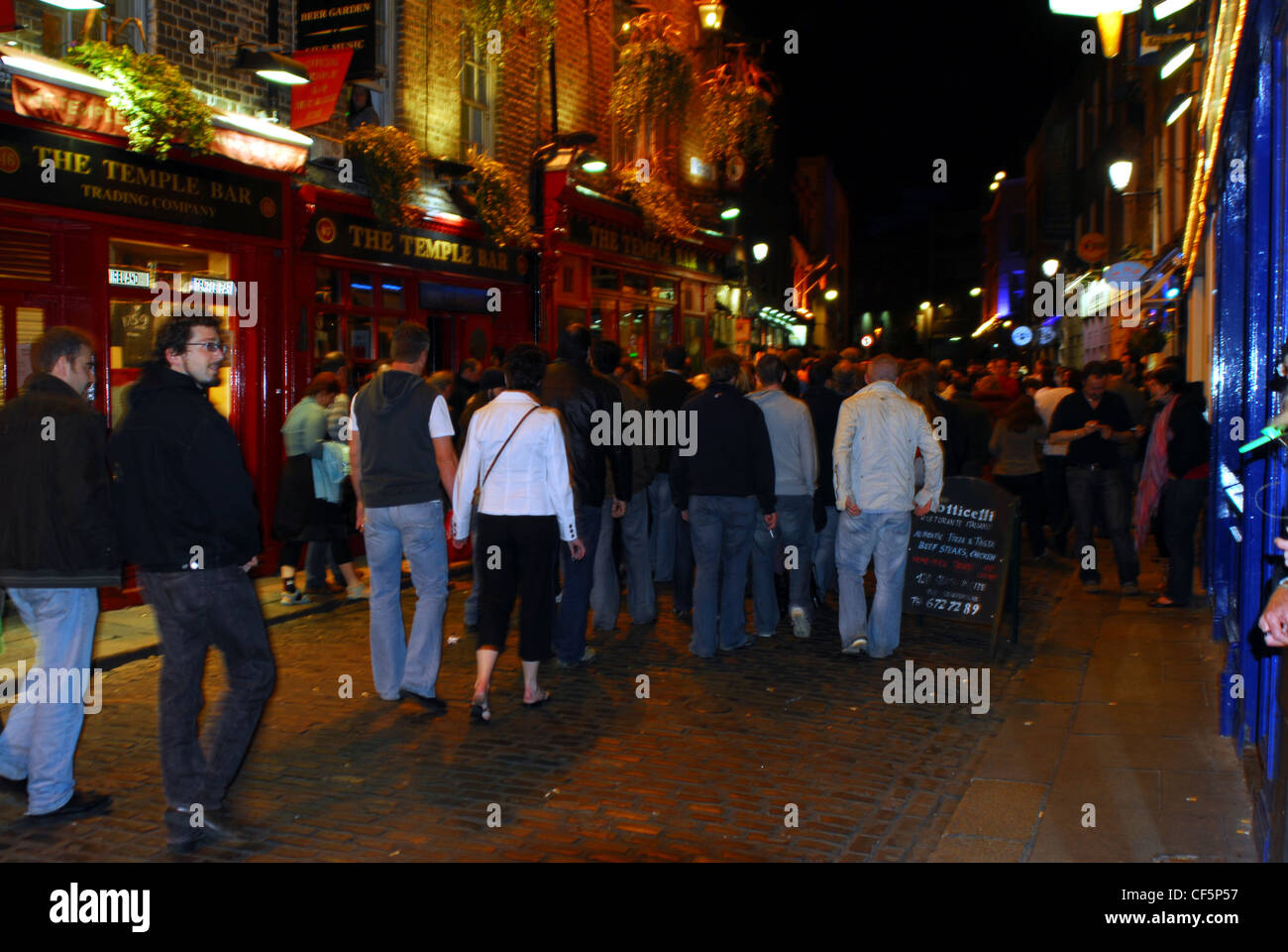 Nightlife nightlife in dublin hi-res stock photography and images - Alamy