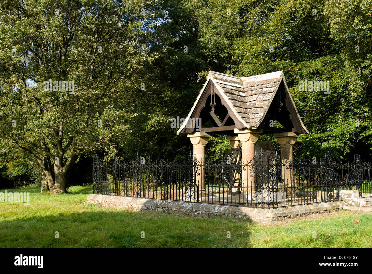 St James's Well, built by William Evelyn and opened in August 1893, on Abinger Common (thought to be the oldest village in Engla Stock Photo
