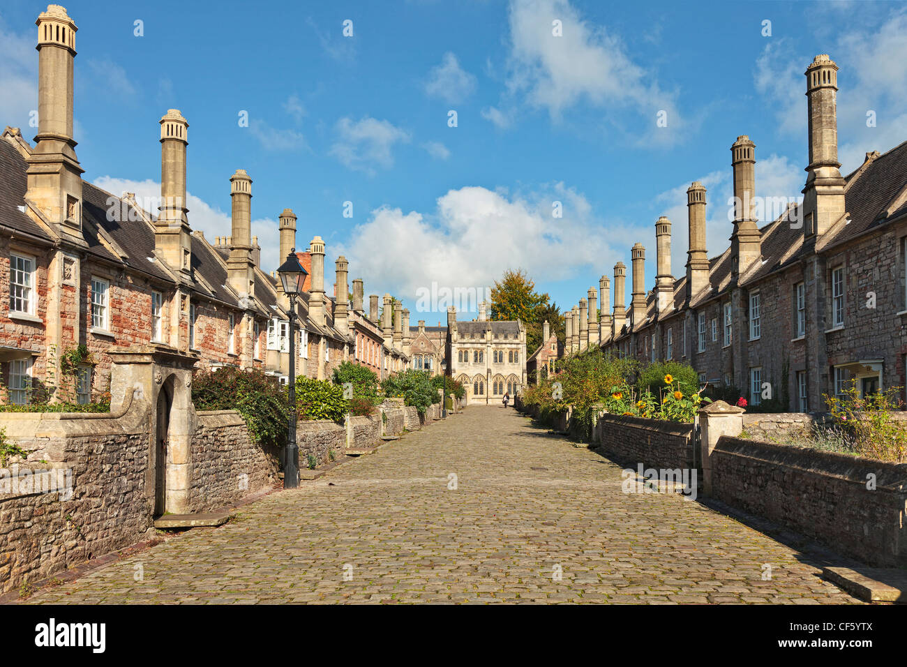 Vicars' Close in Wells, claimed to be the oldest purely residential street with its original buildings all surviving intact in E Stock Photo