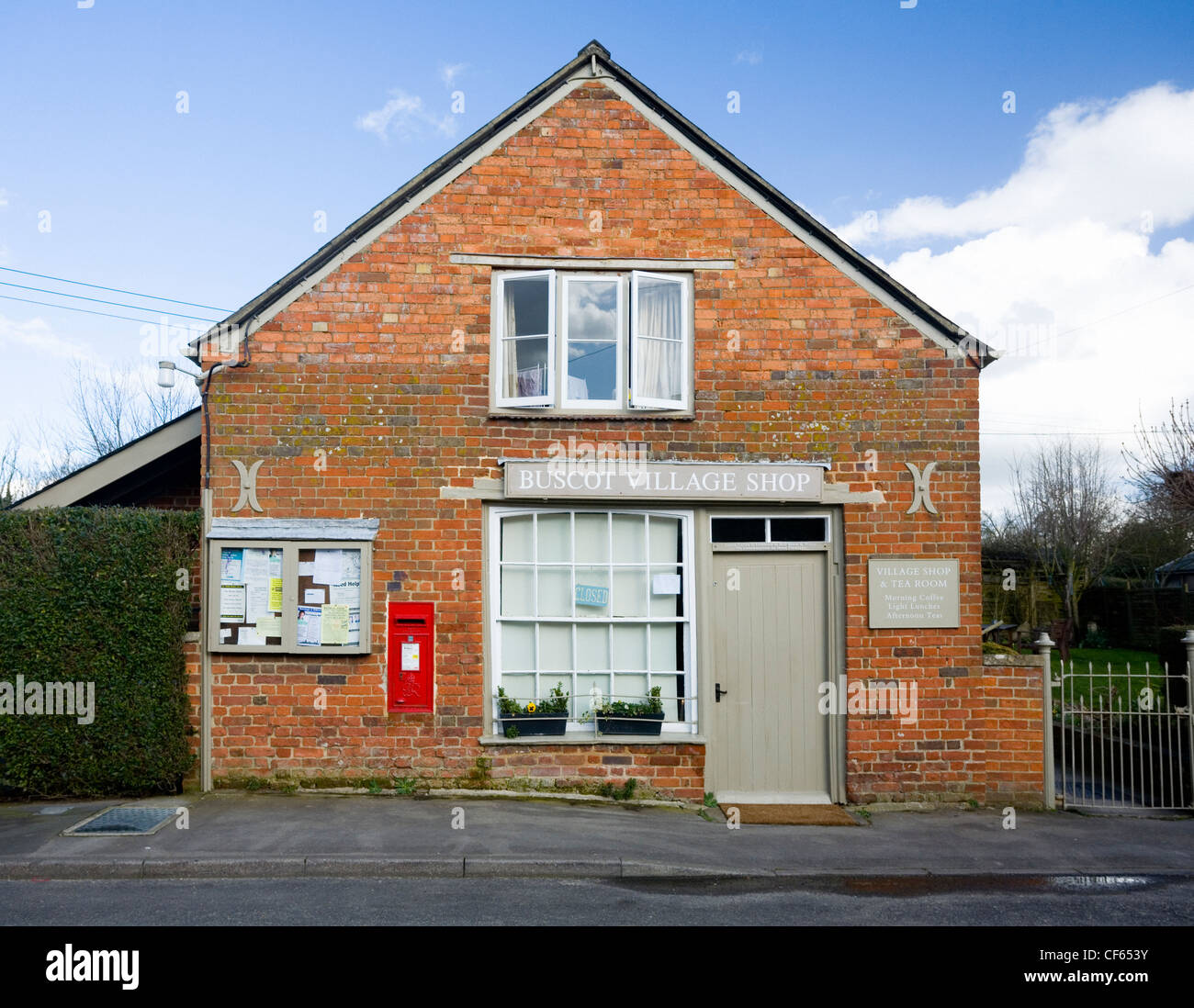 Buscot village shop and tea room in Oxfordshire Stock Photo Alamy