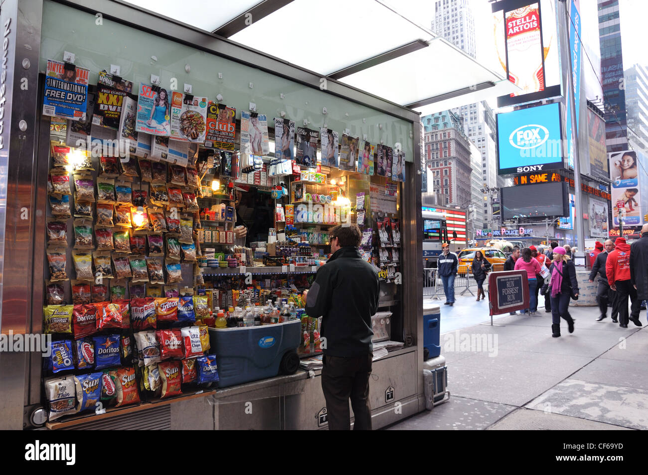 Newspaper kiosk, New York, USA Stock Photo Alamy