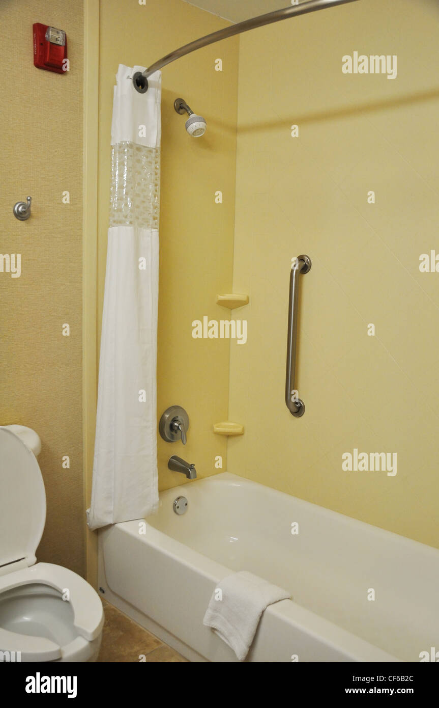 Hilton hotel bathroom, USA Stock Photo - Alamy