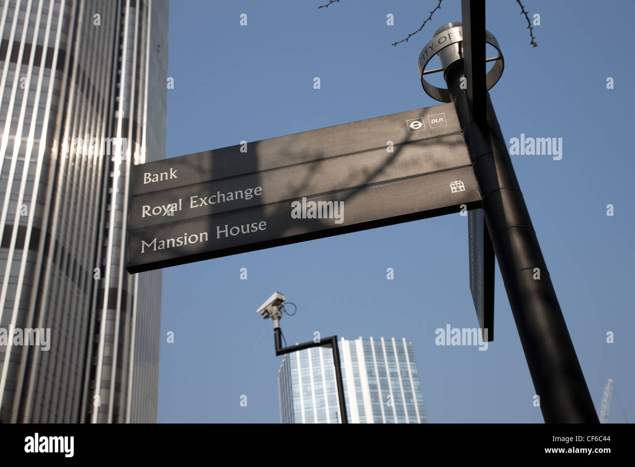 A City of London sign with directions to Bank, the Royal Exchange and Mansion House Stock Photo
