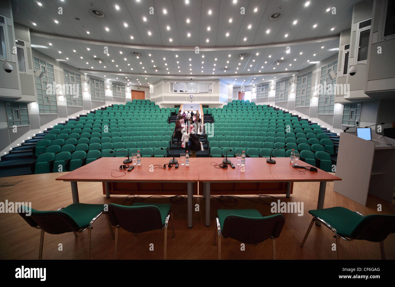 Leaving meeting room hi-res stock photography and images - Alamy