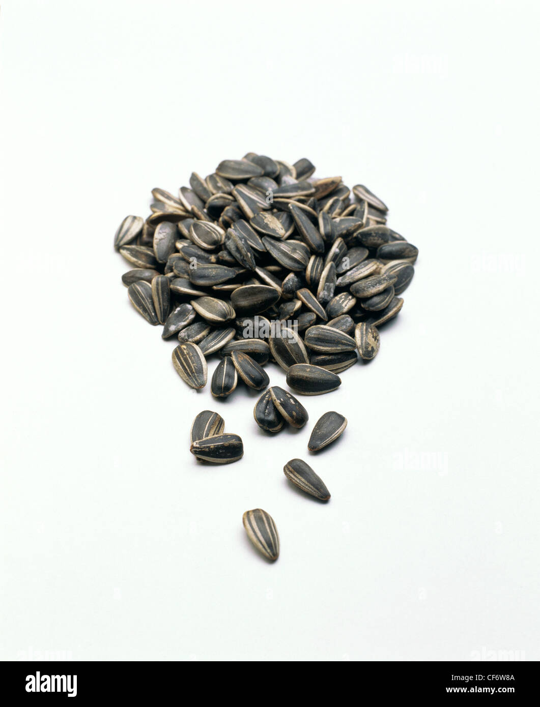 Pile of sunflower seeds hi-res stock photography and images - Alamy