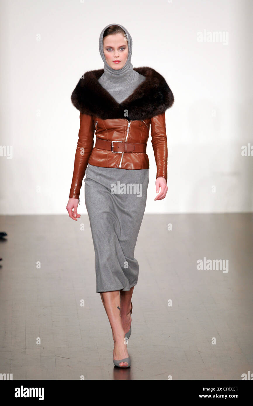 Ralph Lauren New York Ready to Wear Autumn Winter Fur lined leather ...