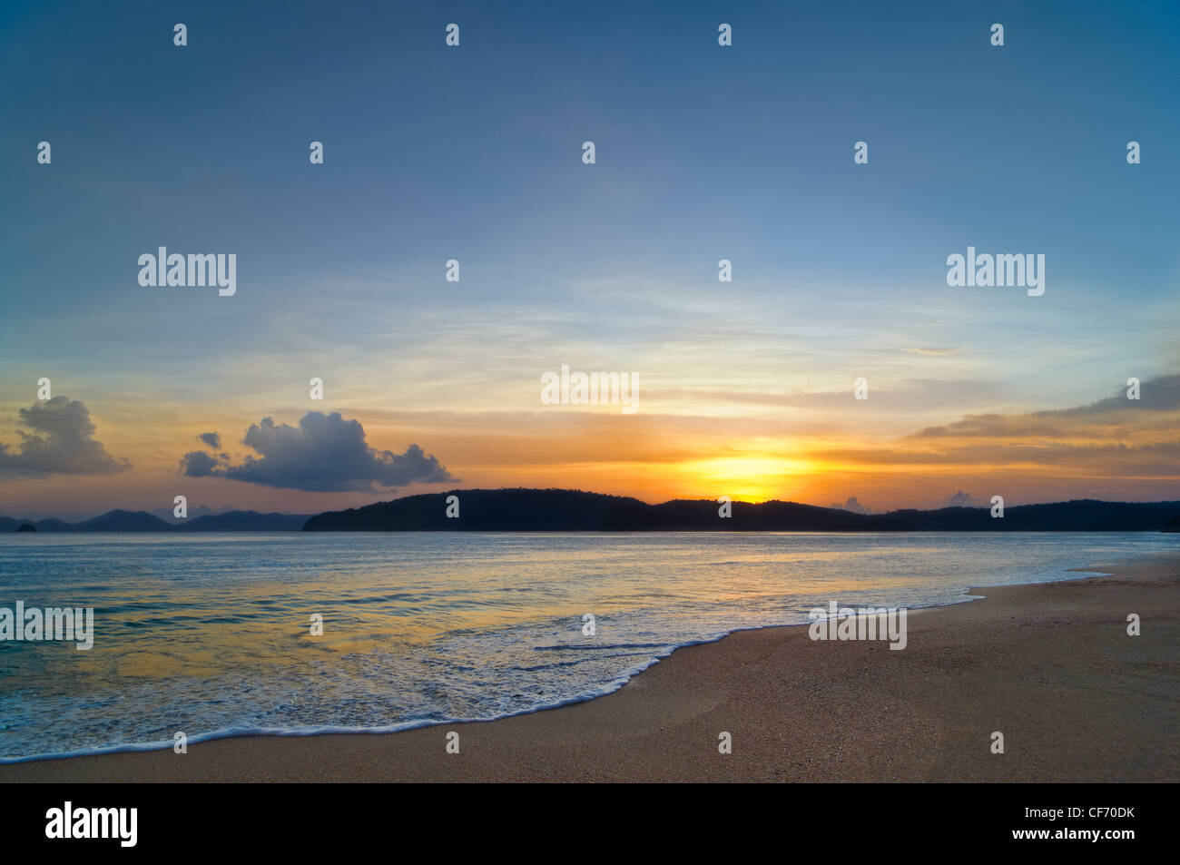 Watching sun set beach hi-res stock photography and images - Alamy