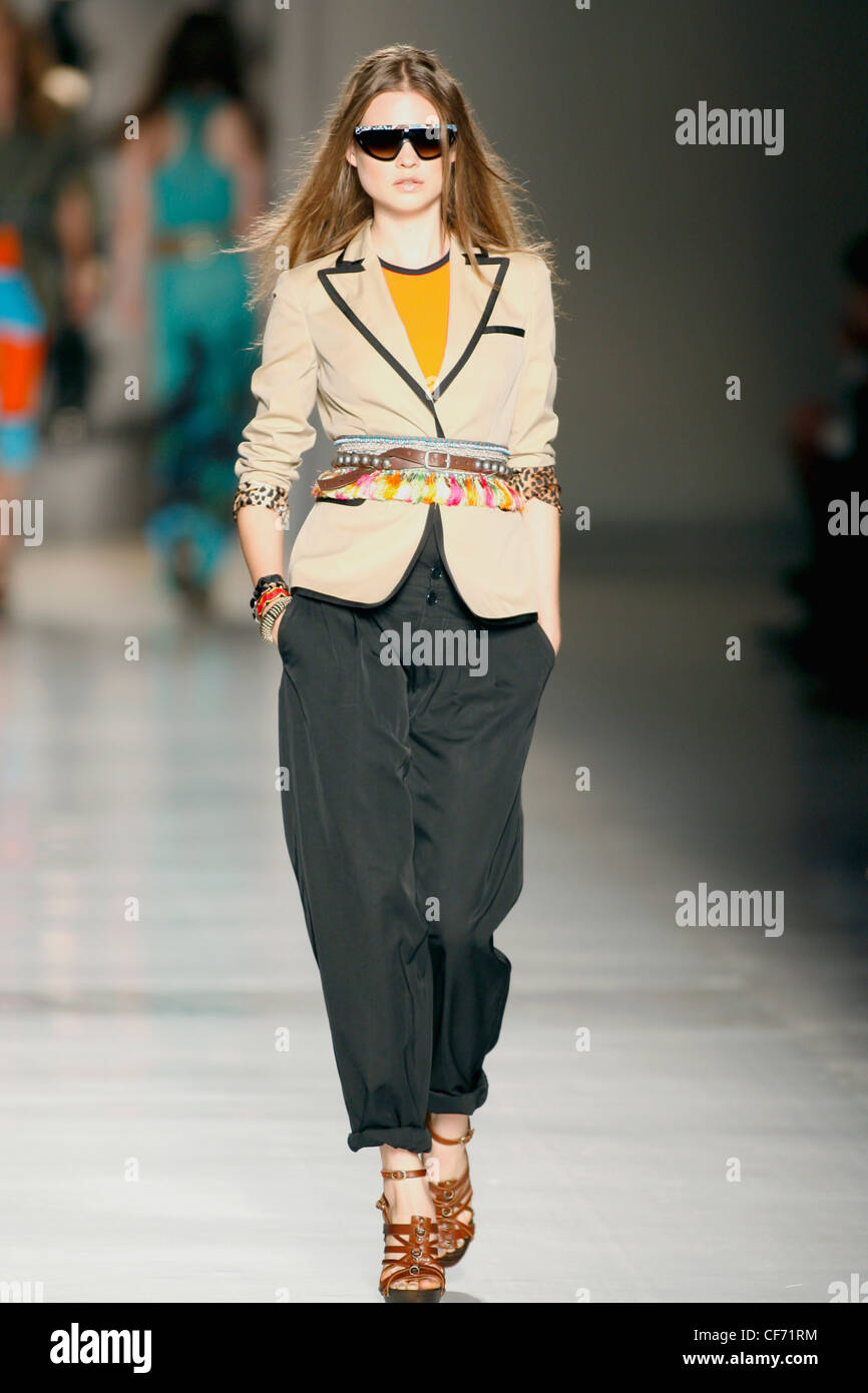 Etro Milan Ready to Wear S S Estonian model Carmen Kass wearing red and  blue greek goddess dress with beading details Stock Photo - Alamy