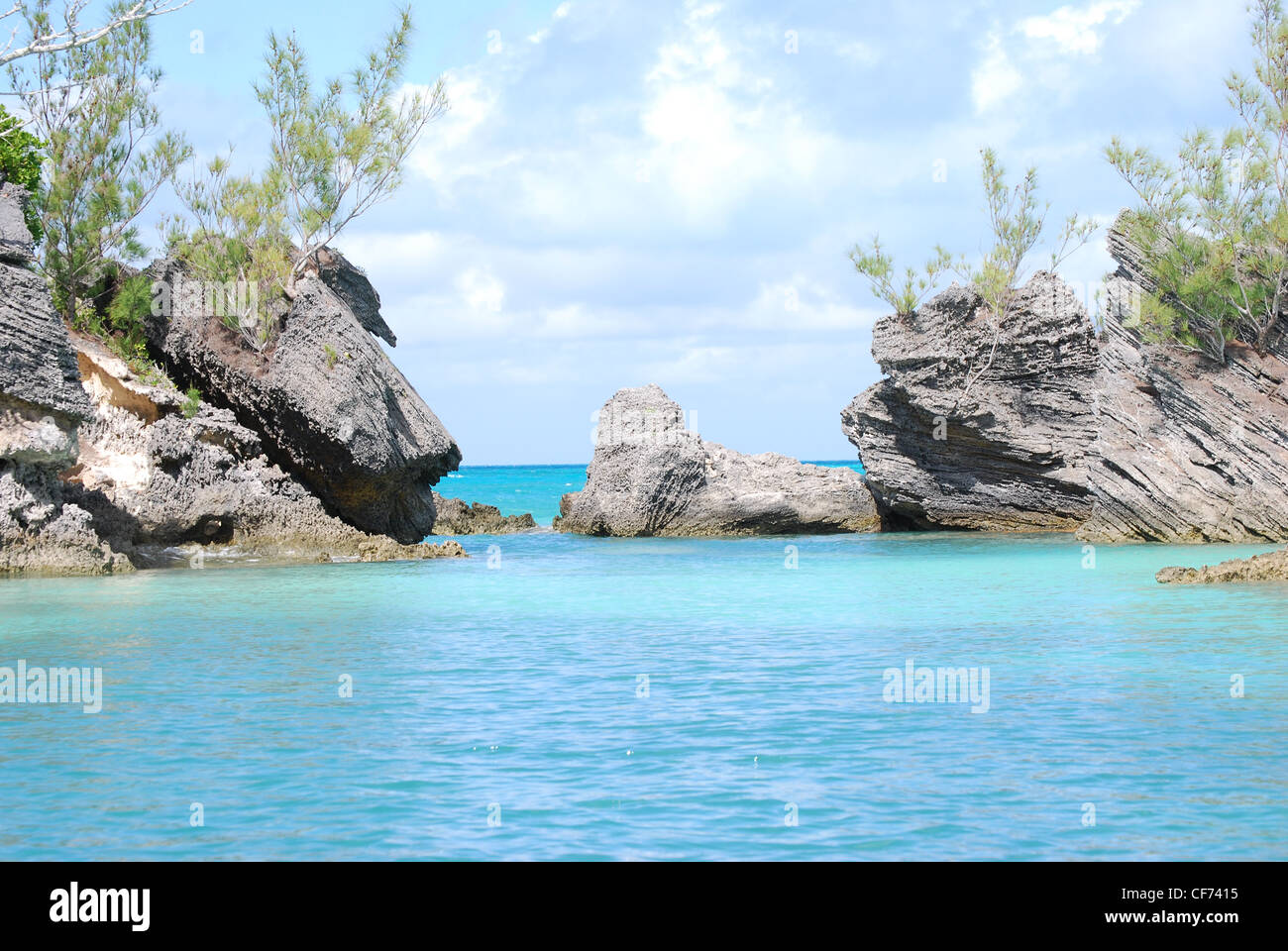 Shallow cove in Bermuda Stock Photo - Alamy