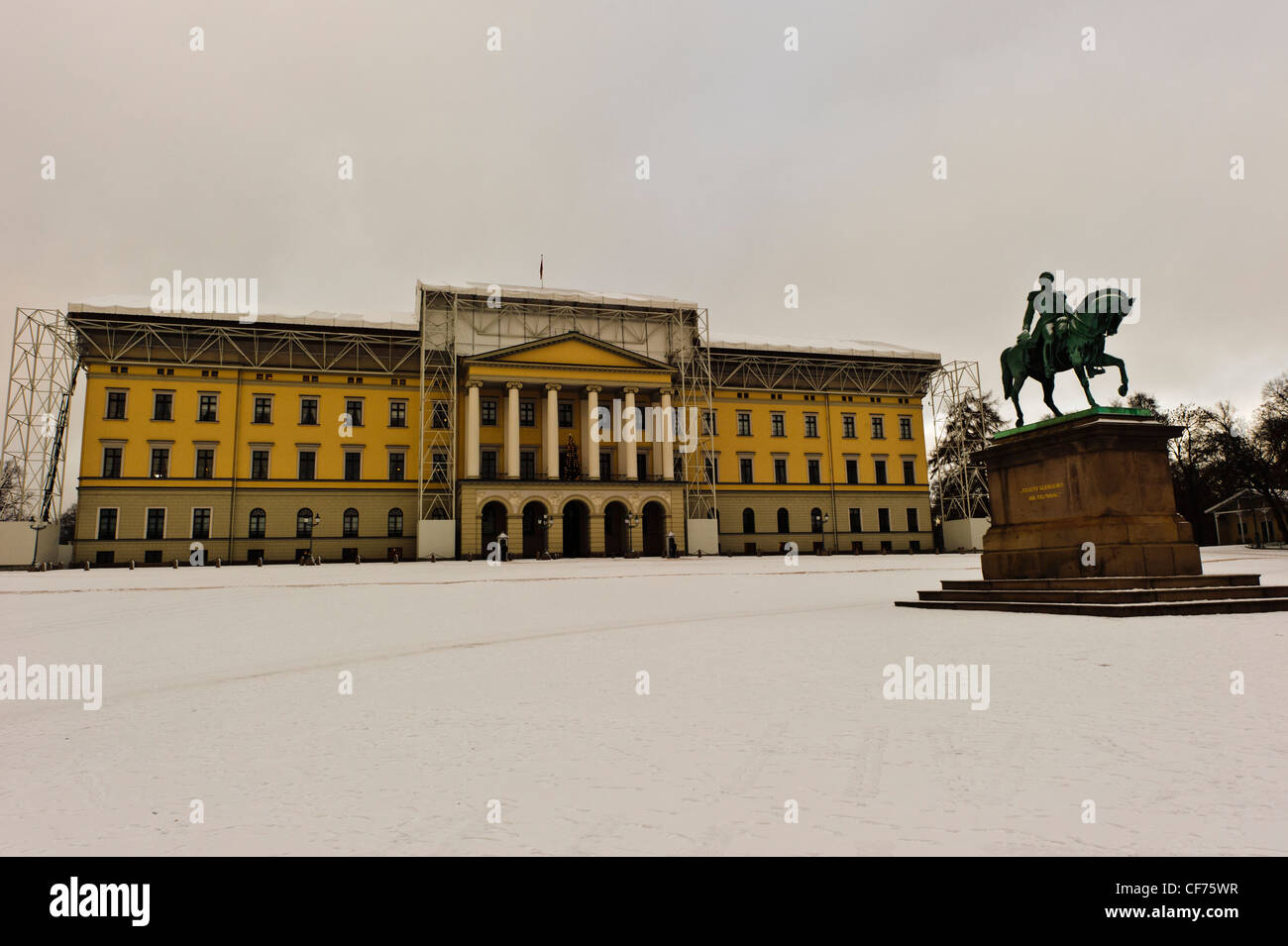The Royal Palace, Statue of King Karl Johan, Oslo Stock Photo