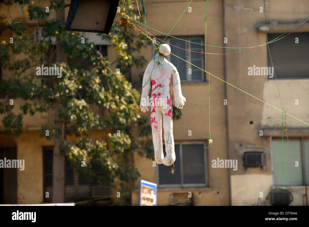 Effigy of Hosni Mubarak, hanging from traffic light Tahrir Square, Cairo Stock Photo