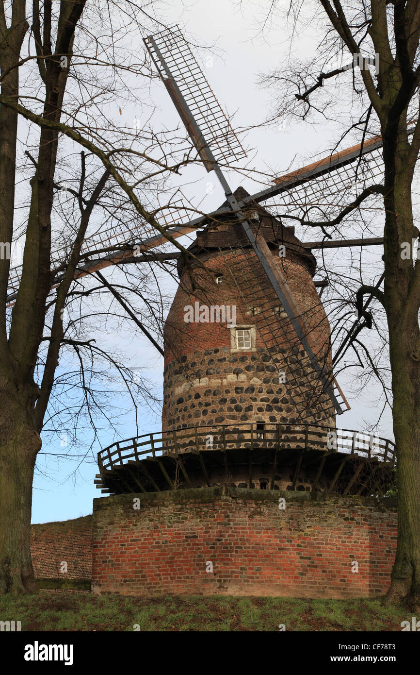 Windmühle mit Flügeln Stock Photo