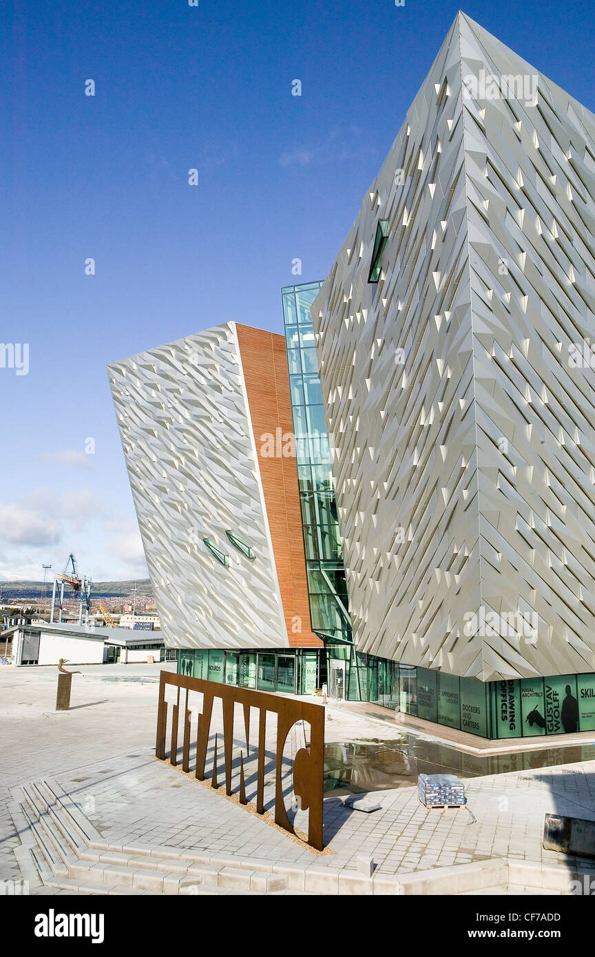 Elevated side view of Titanic Belfast® visitor center, Titanic Building, Titanic name cut from sheet steel, Aluminum cladding Stock Photo