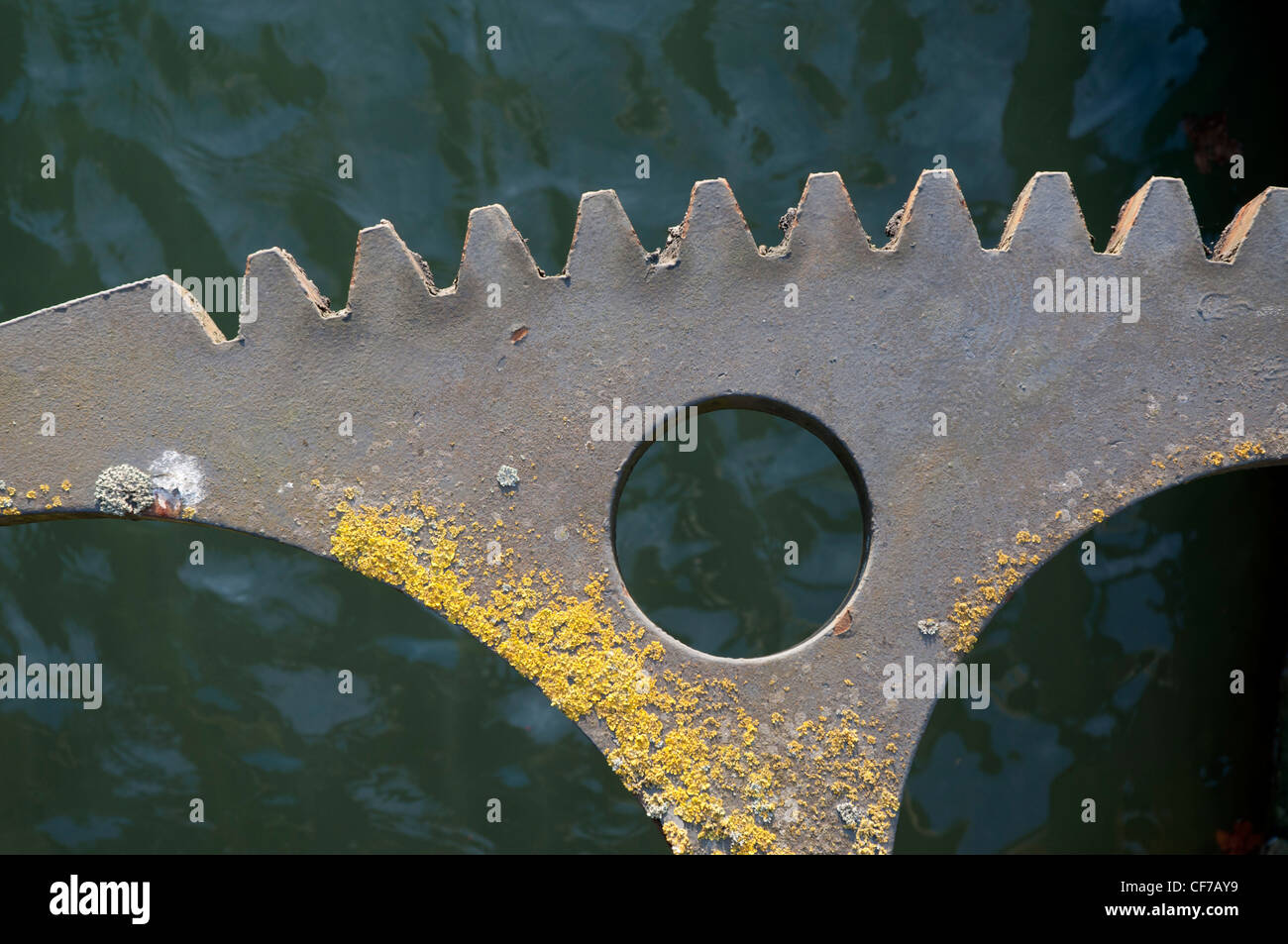Gate opening mechanism hires stock photography and images Alamy